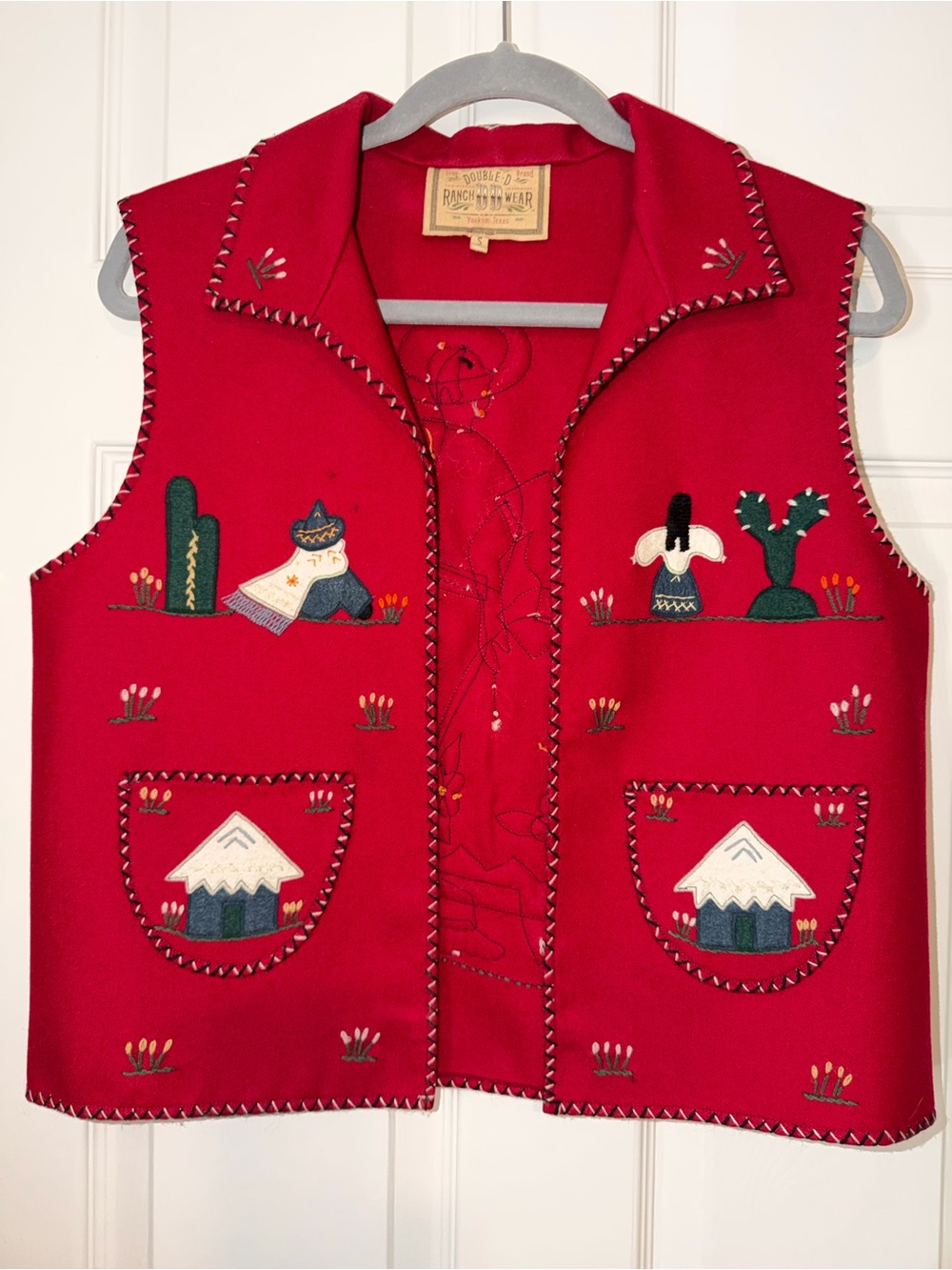 Double D Ranch Vintage Red Southwestern Dancing Couple Embroidered Wool Vest EUC